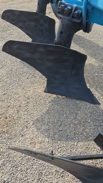 Плуг 8 и 4 корпусной (8-40) (4-35)