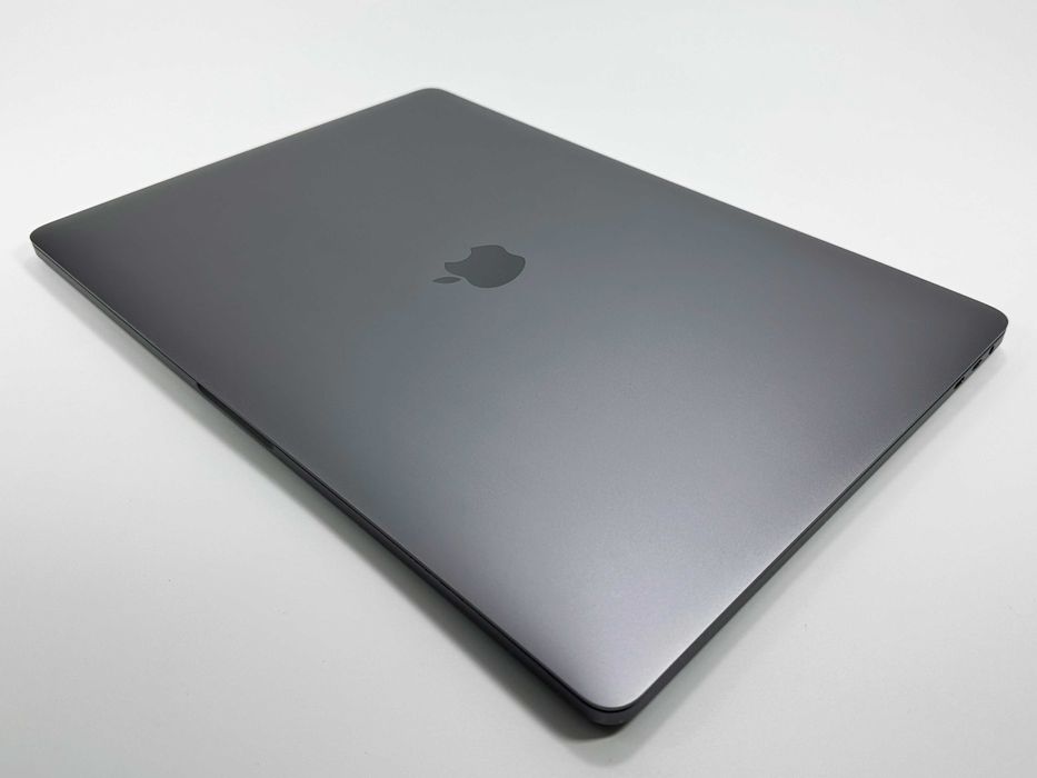 Laptop Macbook Pro Intel i7 16 gb ram 512 gb ssd Ecran 15 inch Retina Radeon Pro Touchbar