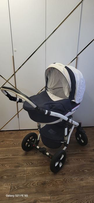 Продам детскую коляску adamex galaxy 3 в 1,