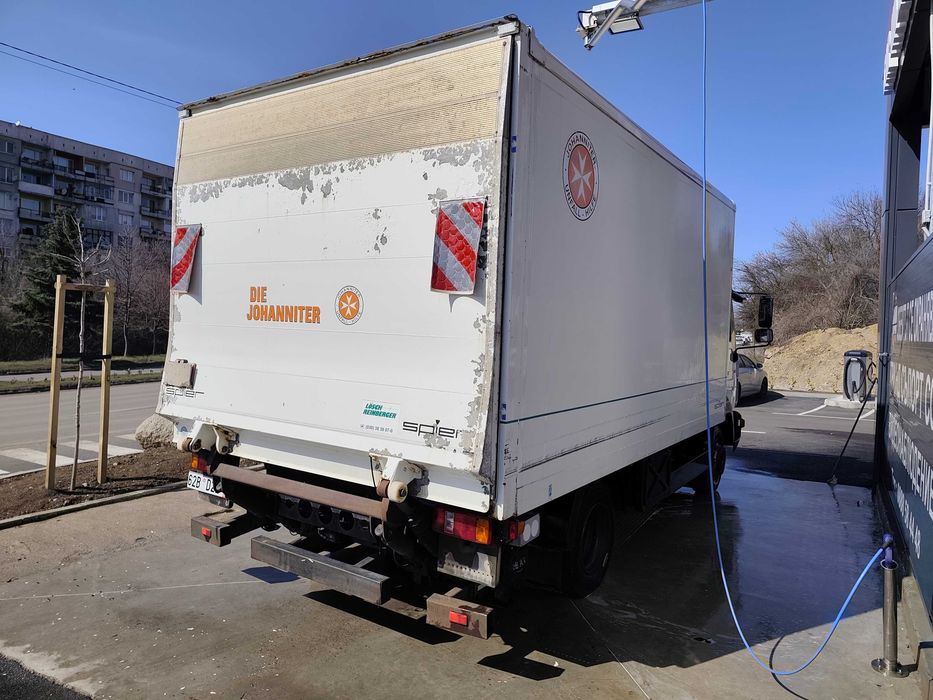 Продавам падащ борд