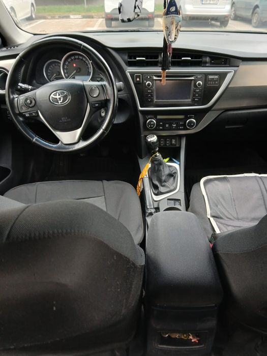 TOYOTA Auris 2014 — imagine 3