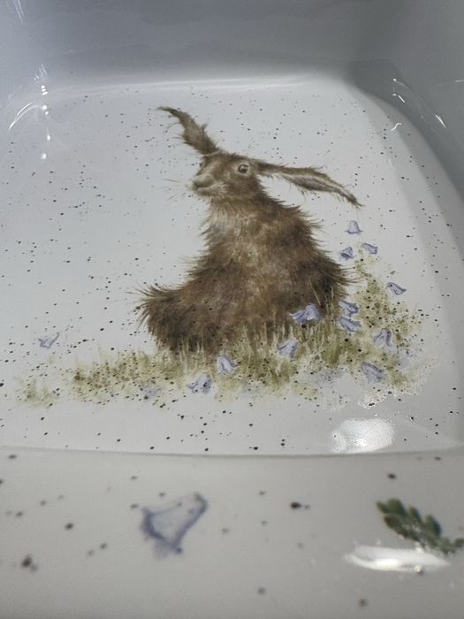 Елитен британски порцелан Royal Worcester-Wrendale Designs. Тава за печене с две чинийки