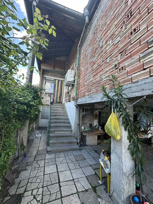 Продава се Къща в Бургас, Победа - 165 кв.м за 697 €/кв.м - Снимка #3