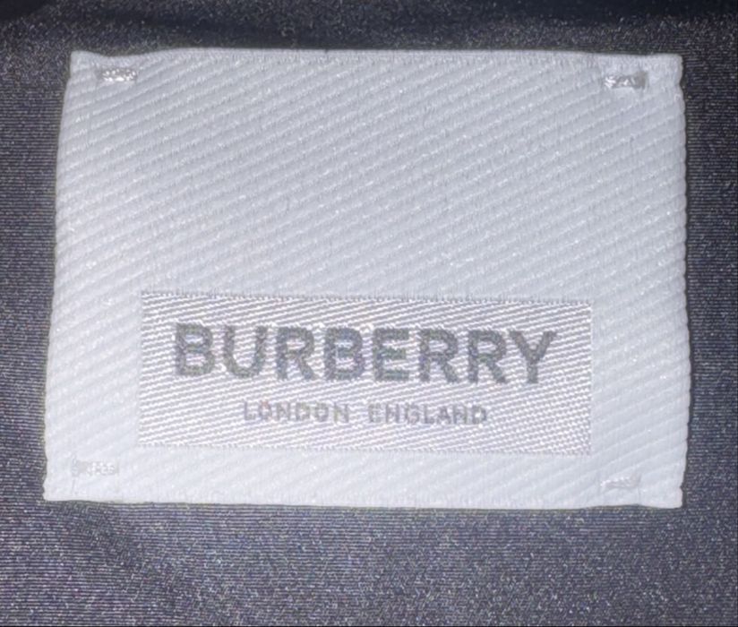 Burberry Packable Water-Print Hooded Jacket / Crossbody Bag - Mărimea S