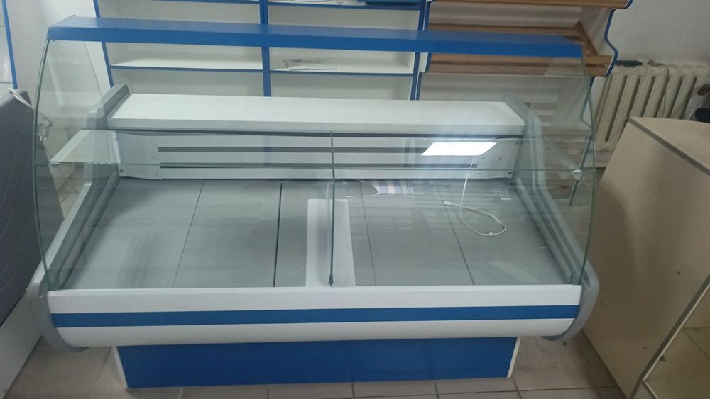 Витринные холодильники