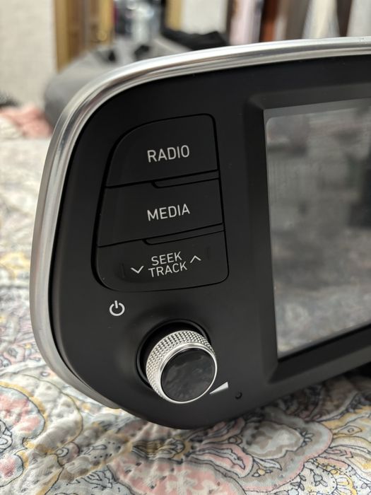 Продаю мультимедию от Santa Fe