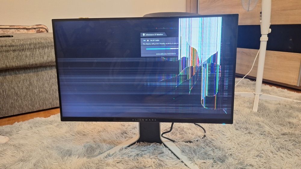 Monitor Alienware AW2720HFA 27" 240Hz – display spart, funcțional