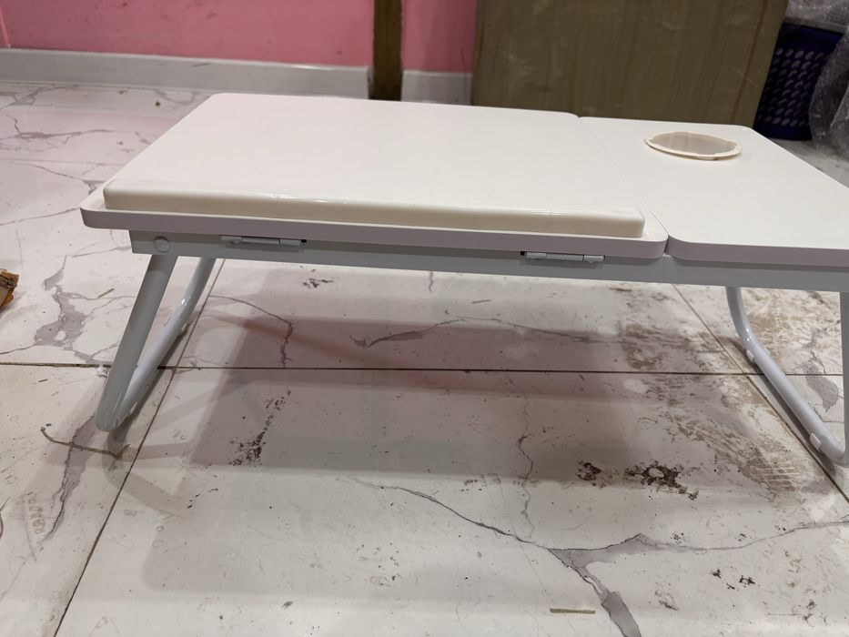 Столик для ноутбука