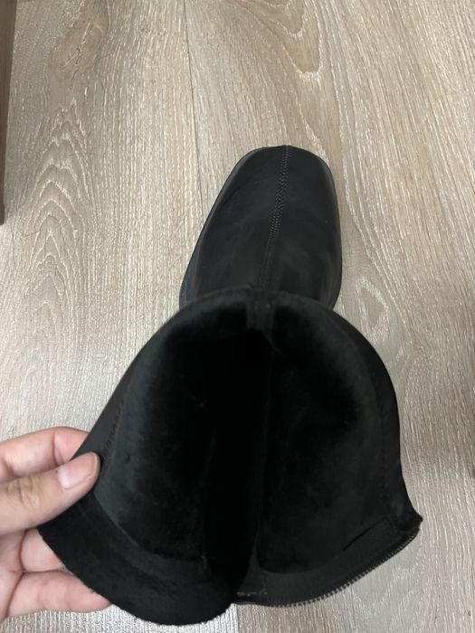 Продам женские новые ботинки