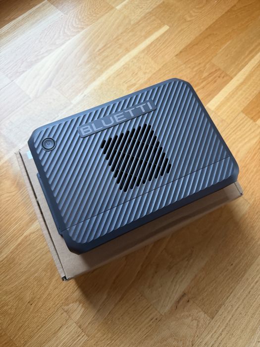 Bluetti DC Charger 2 - statie incarcare baterii externe