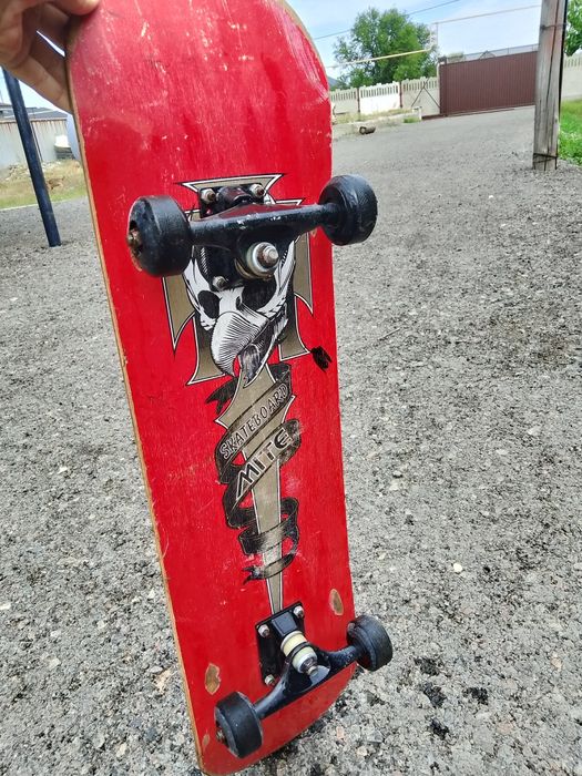 Скейтбордь skatebord