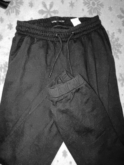 Pantaloni de trening