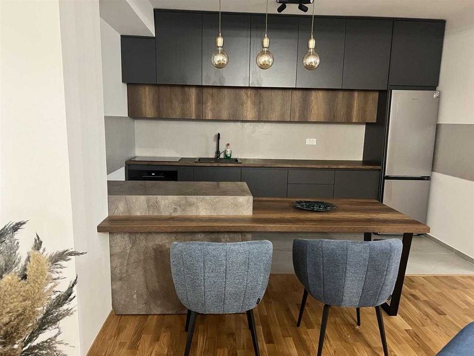 Дава се под наем Двустаен апартамент в Бургас, Славейков - 56 кв.м за 229.5 € - Снимка #2