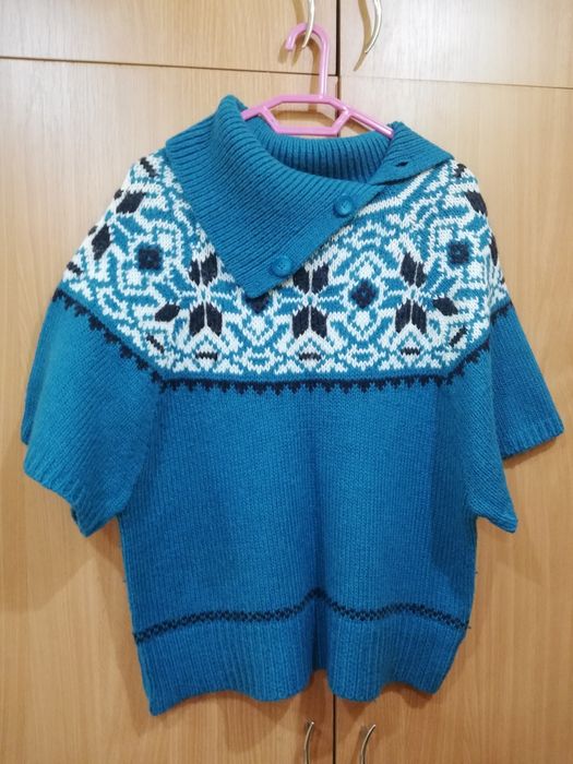 Vând cardigane, pulovere