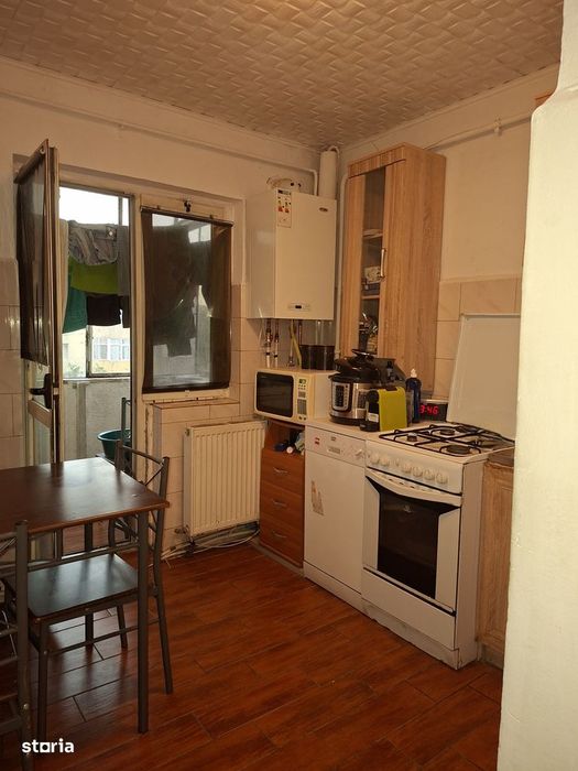 Apartament decomandat Rovine