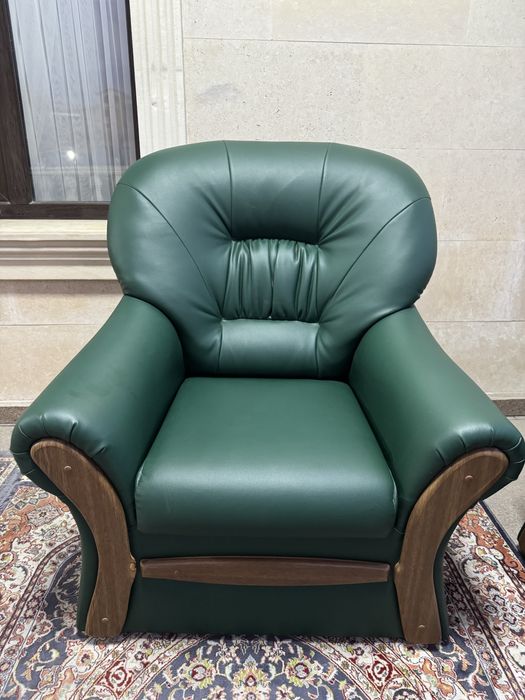 Продам диван с креслом, в отличном состояний