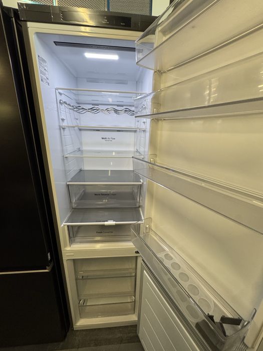 Combină frigorifică LG GBV3200CPY