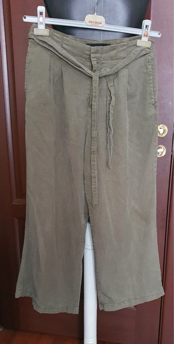 Pantaloni khaki cullotes largi Vero Moda