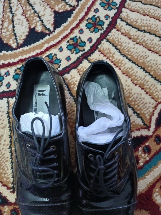 Лакированный туфли качестваси зур янгидек  турипти