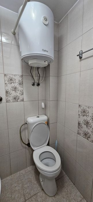 Vand garsoniera Baile Herculane zona centrala