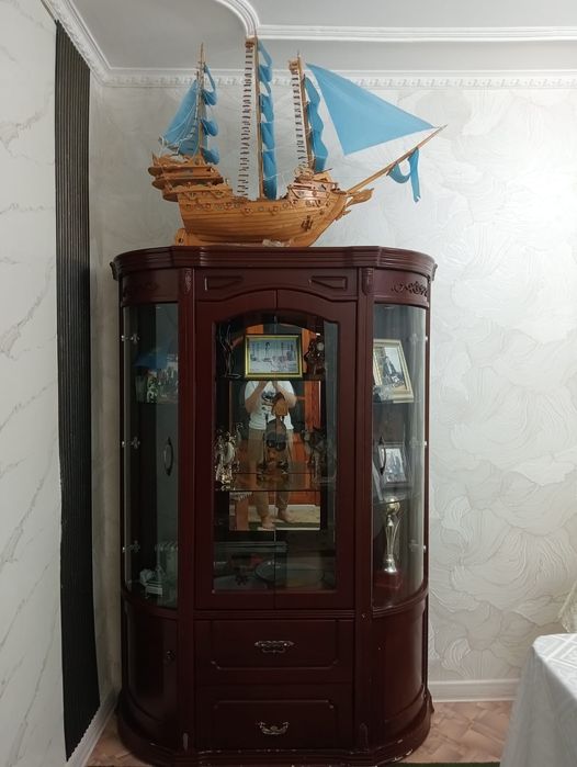 Продается горка для гостиной