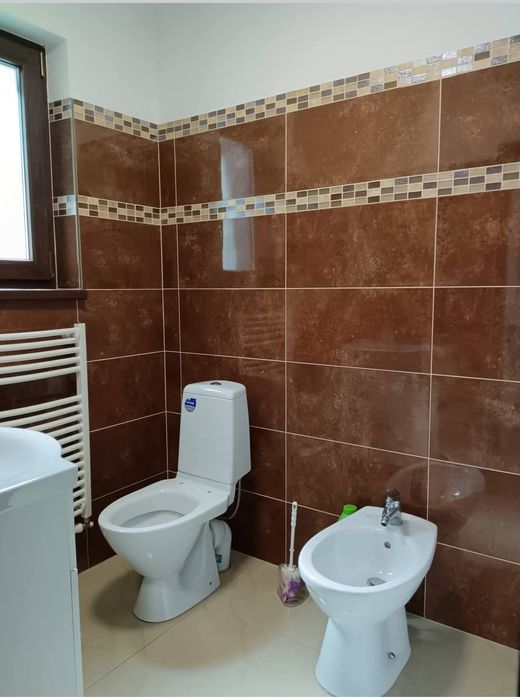 Clădire de închiriat integral sau separat