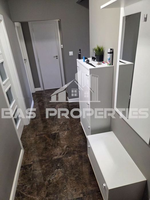 Продава се Тристаен апартамент в София, Надежда 1 - 90 кв.м за 1275 €/кв.м - Снимка #9