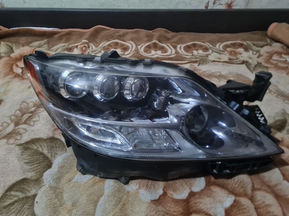 Фара на лексус LS 600