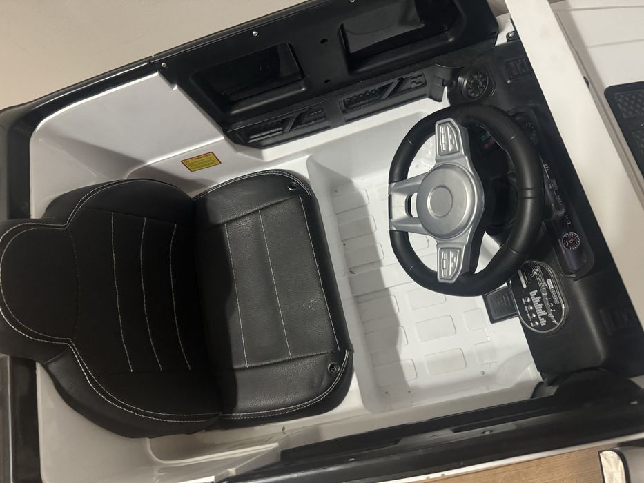 Детская машина на пульте Мерседес