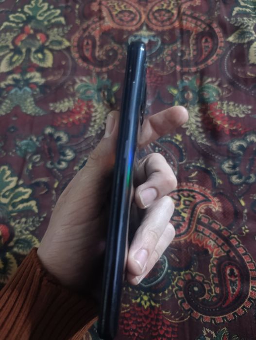 Samsung A31.     Sotiladi