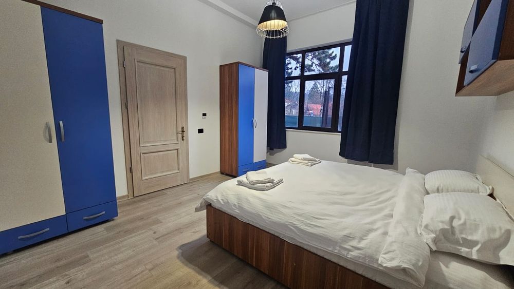 Inchiriez casă pe termen scurt 600/ zi 800 in weekend  0 mp utili, 1