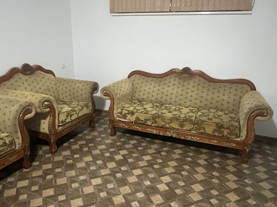 Продаю диван, б/у