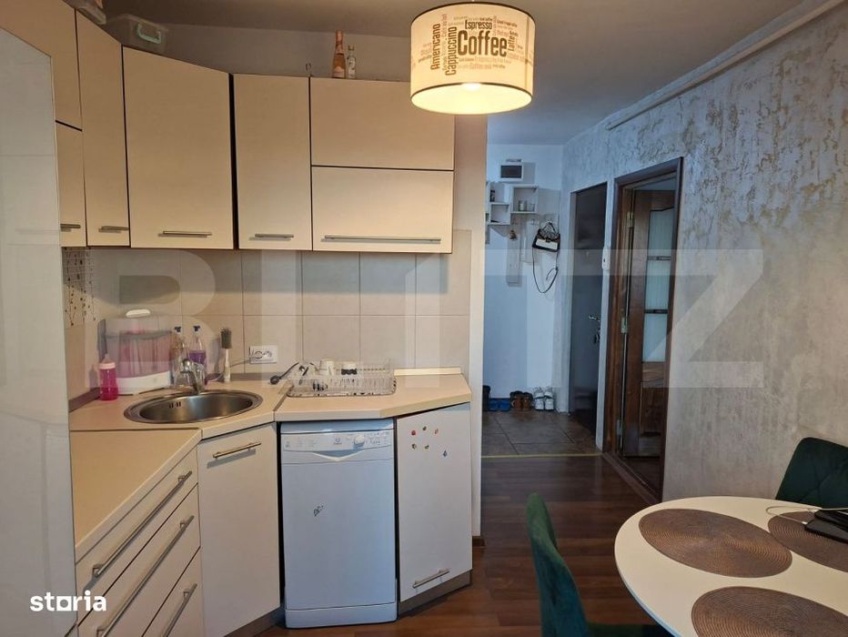 Apartament decomandat, 3 camere, 2 bai, zona Nicolina