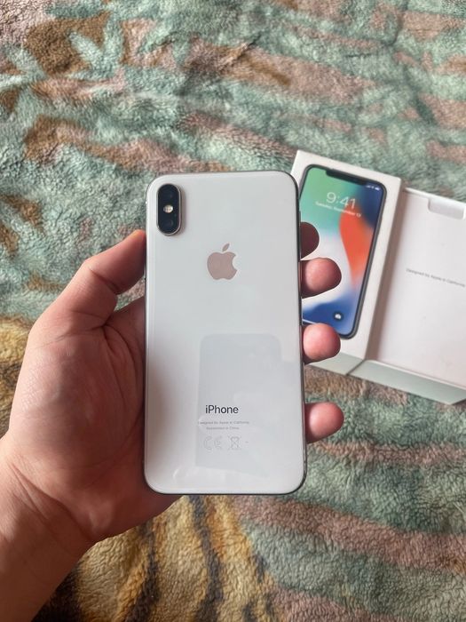 Айфон X  64гб IPhone