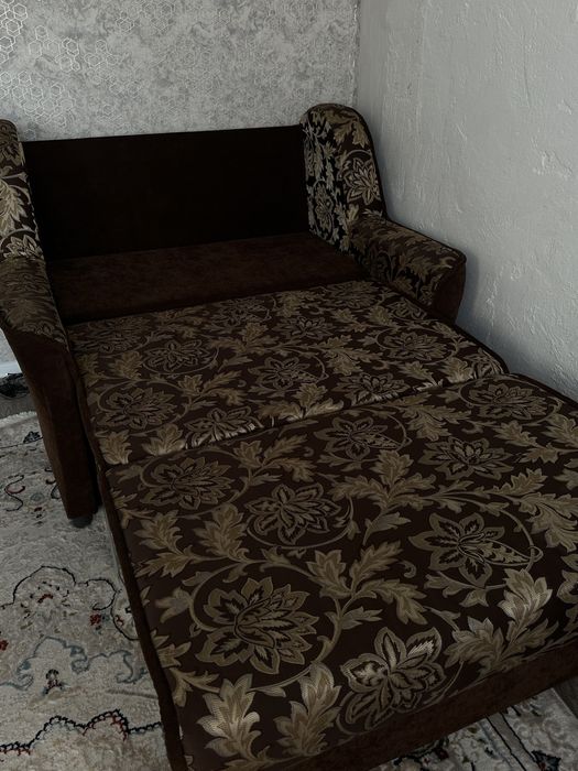 Раскладной диваны и кресло