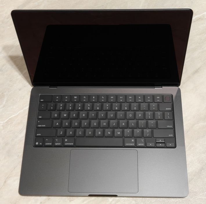 MacBook Pro 14 M5 24/1TB 27 циклов