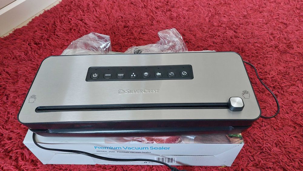 Aparat de vidat SilverCrest „Premium Vacuum Sealer”