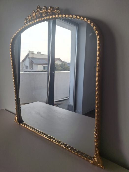 Oglinda clasic- modernă