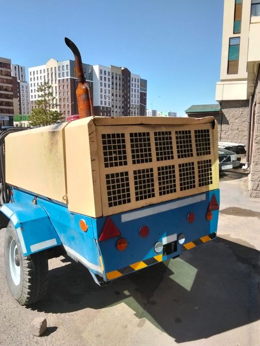 Компрессор для дороги и стройтельство