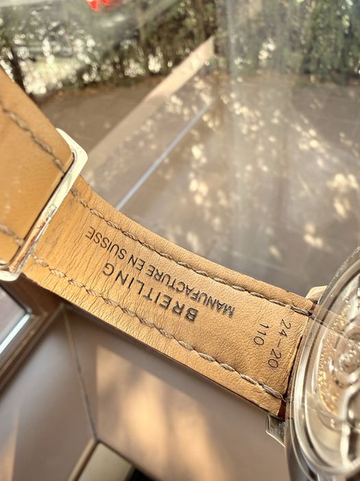 Breitling Navitimer 46 mm bezel rose gold 18 k inhouse B01