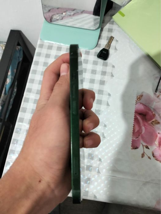 АЙФОН 13 зеленый ОБМЕН