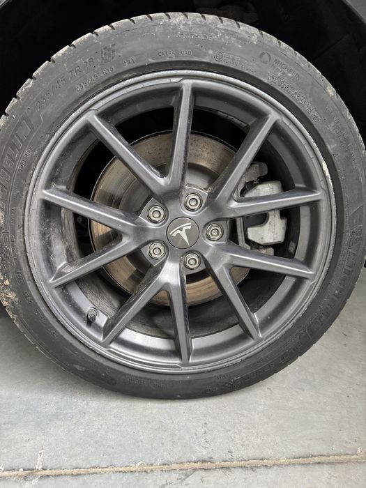Джанти r18 Tesla model 3