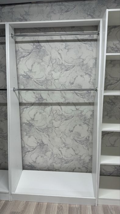 Продается шкаф для бутика