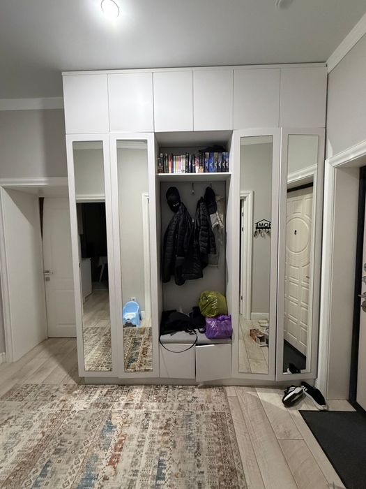 Продаётся шкаф в прихожую