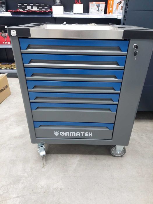 Количка за инструменти оборудвана с 258 броя инструменти