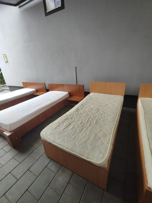 Pat 1 persoana cu saltea inclusa 190*90 cm