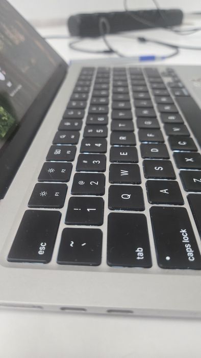 Macbook Air M3 8/256