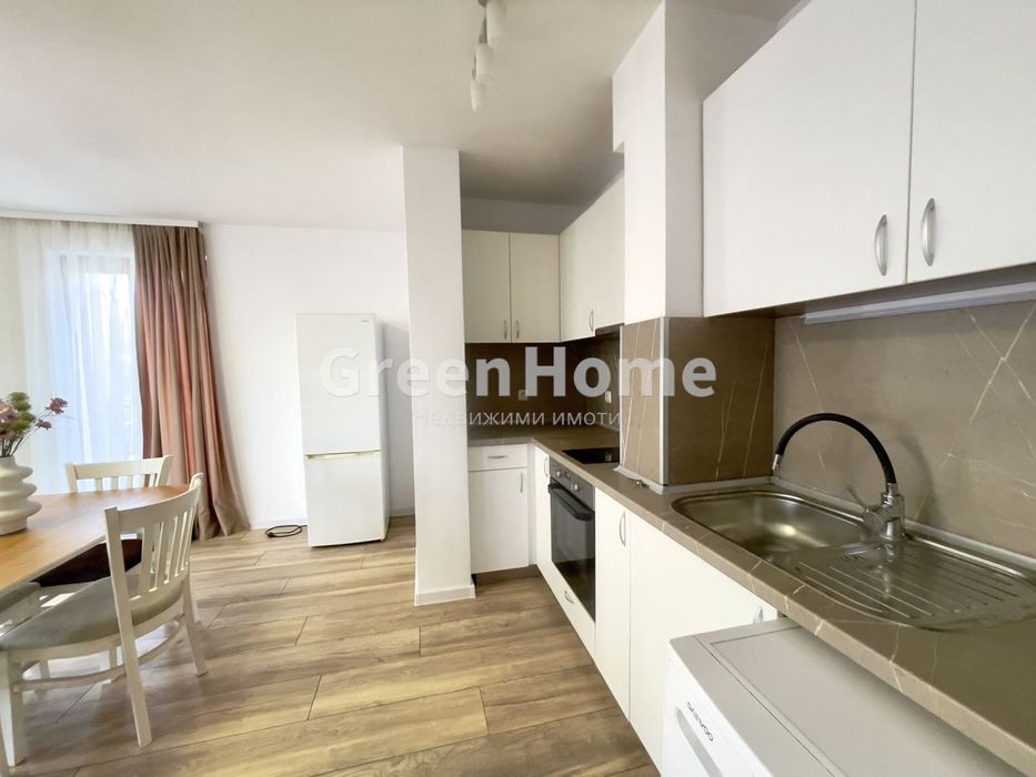 Продава се Тристаен апартамент в Варна, Бриз - 105 кв.м за 2286 €/кв.м - Снимка #1