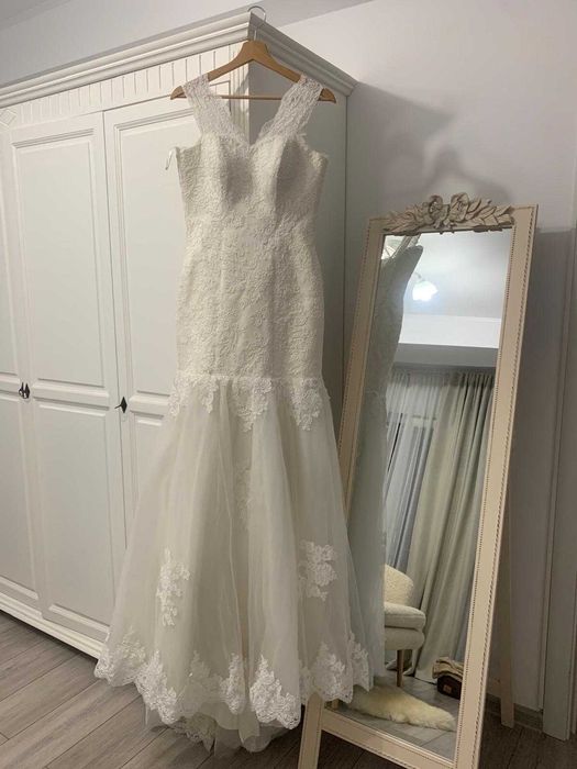Rochie mireasa tip sirena cu trena (noua)