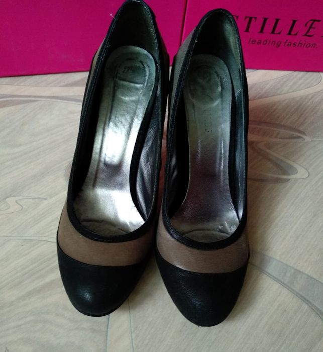 Продам туфли женские